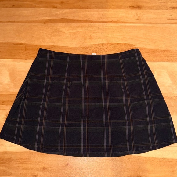Garage black plaid mini skirt - Picture 2 of 4